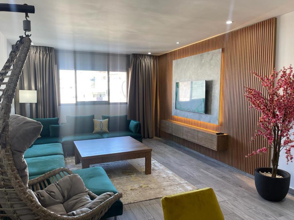 Central Apartment In The Heart Of Tangier Exterior photo